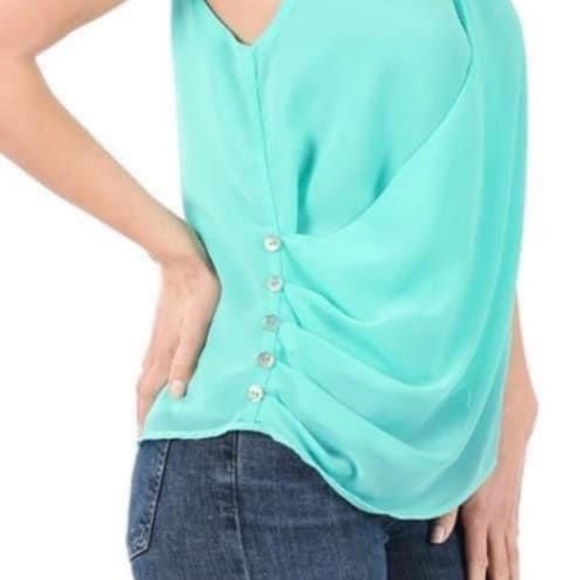 NWT•L-XL•MINT TO BE CHIFFON BUTTON ACCENT SWING TOP• - Picture 4 of 10